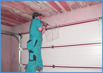 United Garage Door North Olmsted, OH 440-448-4861 - door-maintaince-15-05m